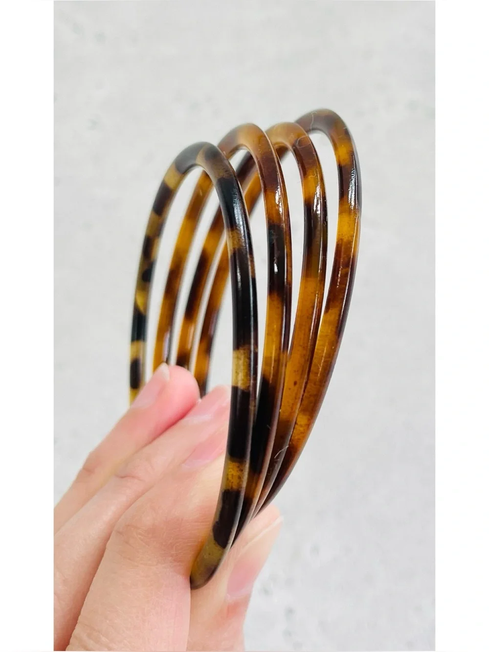 Set of 4 Faux Tortoiseshell Cellulose Acetate Thin Bangles Bracelets